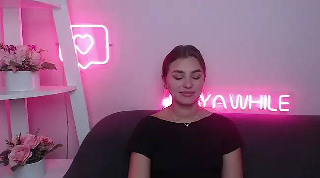 Snapshot of MilanaAngelAs chatting on January 31, 8:43 am MilanaAngelAs online show from January 31, 8:43 am