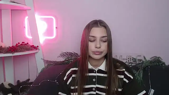 MilanaAngelAs online show from January 17, 5:45 am