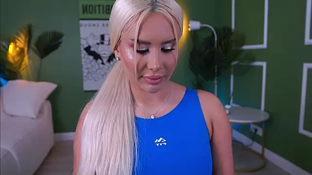 Snapshot of EvaZane chatting on May 23, 10:30 am EvaZane online show from May 23, 10:30 am