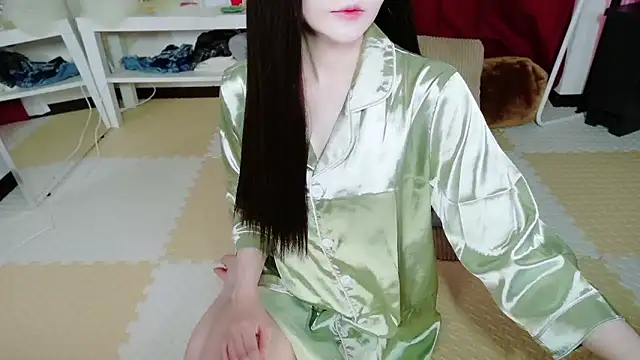 Snapshot of _mi_tsu_ki_ chatting on May 3, 9:21 pm mi tsu ki online show from May 3, 9:21 pm
