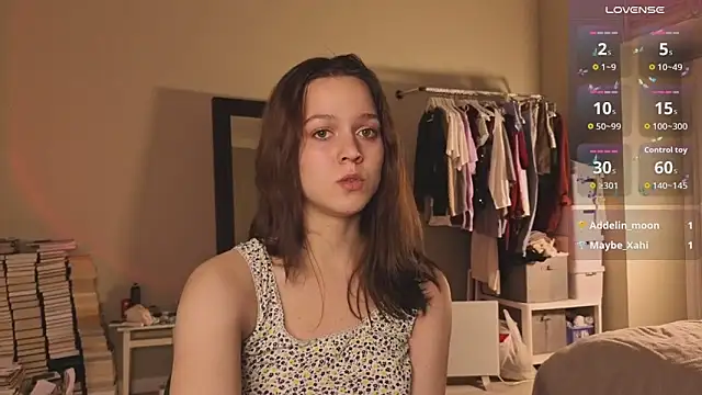 Snapshot of Addelin_Moon chatting on November 22, 7:24 pm Addelin Moon online show from November 22, 7:24 pm