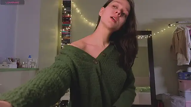 Snapshot of Addelin_Moon chatting on January 6, 1:48 pm Addelin Moon online show from January 6, 1:48 pm