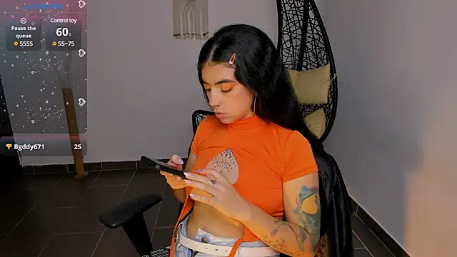 Nina-monroe online show from December 10, 2:59 am