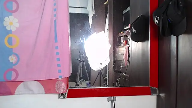 lizandandrew hot online show from March 1, 4:37 am