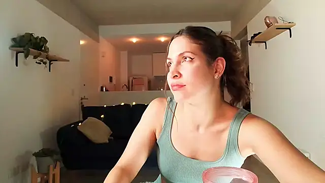 Snapshot of Melisa_cream chatting on January 28, 2:21 am Melisa cream online show from January 28, 2:21 am