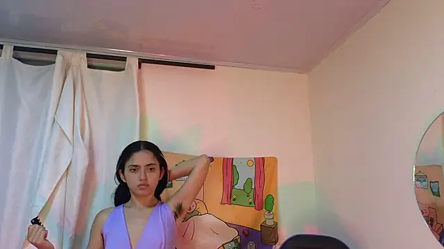 Snapshot of ViolettaSummer chatting on February 1, 12:18 am ViolettaSummer online show from February 1, 12:18 am