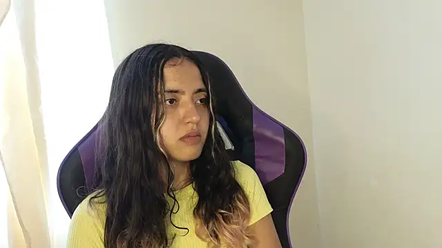 Snapshot of ViolettaSummer chatting on February 2, 5:15 pm ViolettaSummer online show from February 2, 5:15 pm