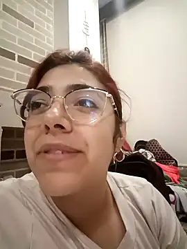 Snapshot of Rousse_Collinss chatting on December 4, 4:38 pm Rousse Collinss online show from December 4, 4:38 pm