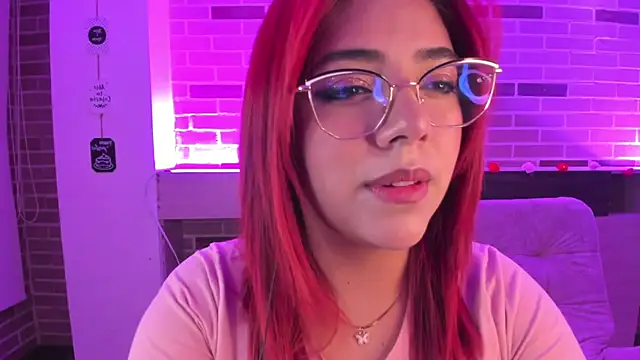 Snapshot of Rousse_Collinss chatting on February 5, 4:16 am Rousse Collinss online show from February 5, 4:16 am