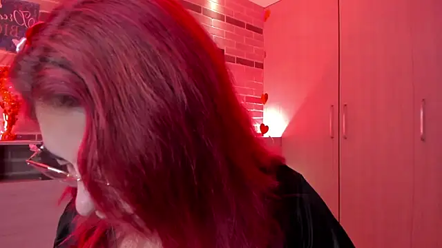 Snapshot of Rousse_Collinss chatting on February 7, 9:58 pm Rousse Collinss online show from February 7, 9:58 pm