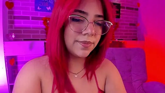 Snapshot of Rousse_Collinss chatting on February 21, 4:07 am Rousse Collinss online show from February 21, 4:07 am