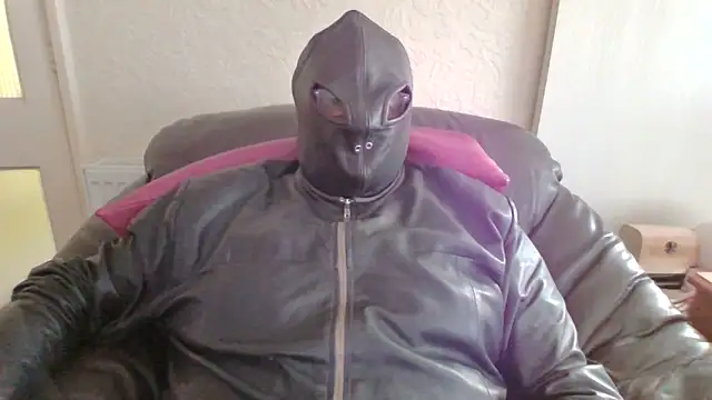 Snapshot of Leatherman63 chatting on July 2, 6:08 am Leatherman63 online show from July 2, 6:08 am