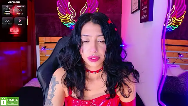 Snapshot of REDHOTTER_ chatting on May 8, 11:48 am REDHOTTER online show from May 8, 11:48 am
