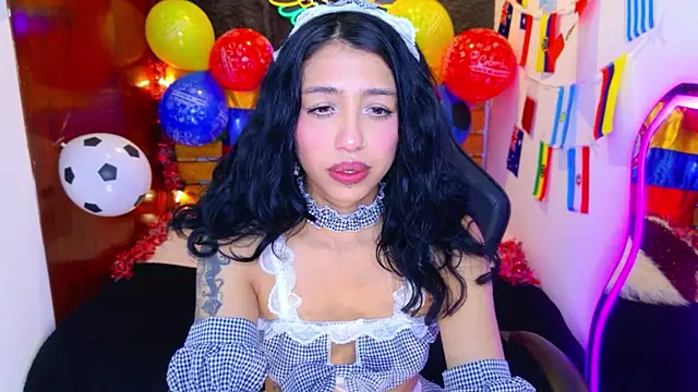 Snapshot of REDHOTTER_ chatting on June 20, 7:38 pm REDHOTTER online show from June 20, 7:38 pm