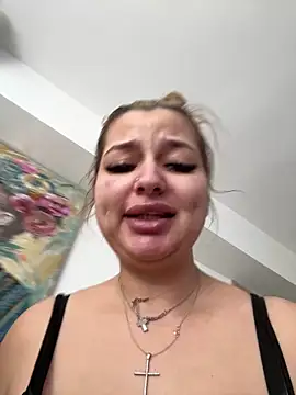 AllysonK online show from March 4, 12:22 pm