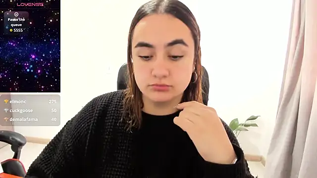Snapshot of maryluna95 chatting on June 25, 6:12 pm maryluna95 online show from June 25, 6:12 pm