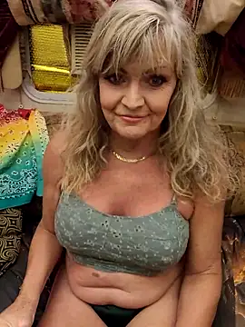 annika lately online show from March 18, 2:47 am