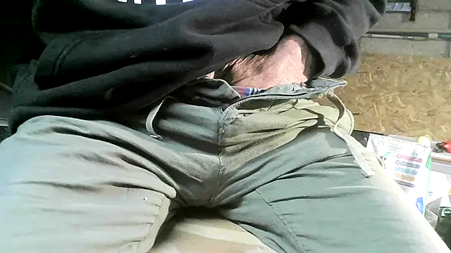 ewuich1 online show from November 20, 9:03 pm