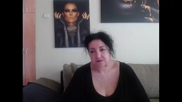 Snapshot of maturekorine chatting on April 28, 12:21 pm maturekorine online show from April 28, 12:21 pm