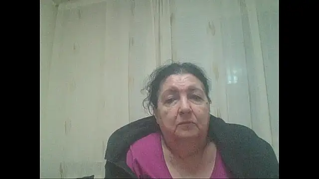 Snapshot of maturekorine chatting on May 4, 9:44 pm maturekorine online show from May 4, 9:44 pm