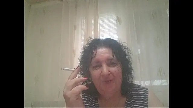 Snapshot of maturekorine chatting on May 17, 10:00 am maturekorine online show from May 17, 10:00 am