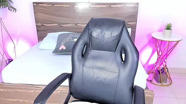 Snapshot of ivette_bocelly chatting on February 18, 7:41 pm ivette bocelly online show from February 18, 7:41 pm