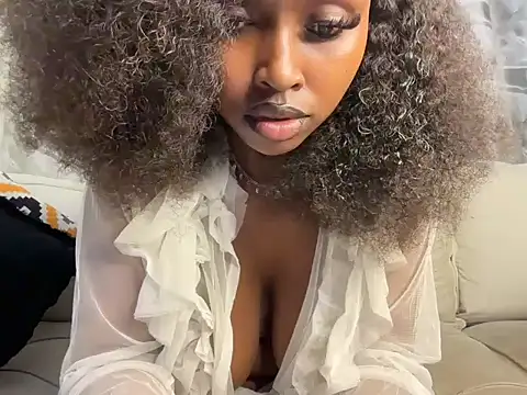 Chocolate queen2 online show from June 20, 3:42 am