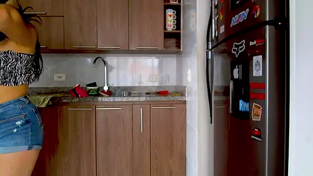 Snapshot of adan_eva960 chatting on December 20, 4:04 pm adan eva960 online show from December 20, 4:04 pm