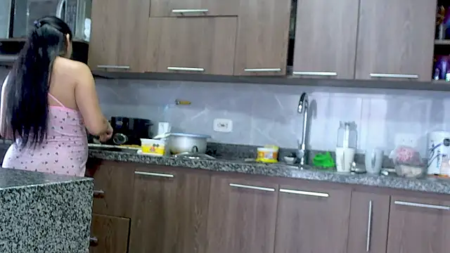 Snapshot of adan_eva960 chatting on September 13, 3:23 pm adan eva960 online show from September 13, 3:23 pm