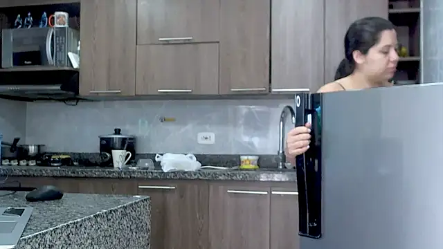 Snapshot of adan_eva960 chatting on September 21, 2:08 pm adan eva960 online show from September 21, 2:08 pm