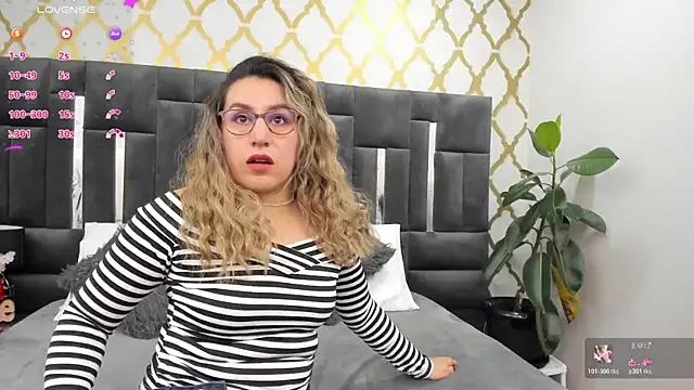Snapshot of RubbyTaylor chatting on May 19, 2:45 pm RubbyTaylor online show from May 19, 2:45 pm