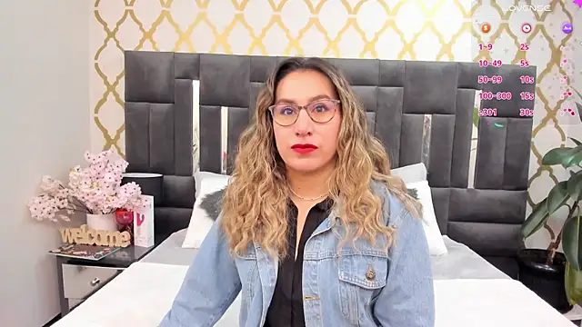 Snapshot of RubbyTaylor chatting on June 23, 2:37 pm RubbyTaylor online show from June 23, 2:37 pm