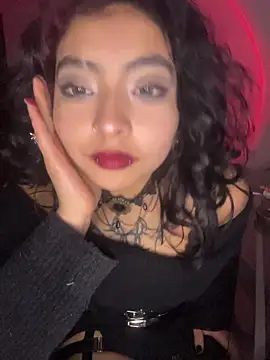 Snapshot of _Gothiccbitch_ chatting on April 21, 5:58 am Gothiccbitch online show from April 21, 5:58 am