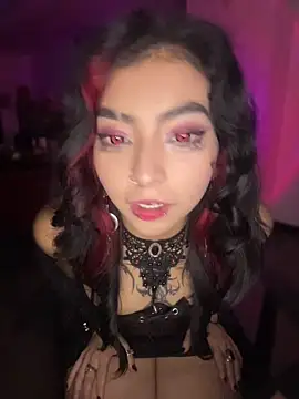 Snapshot of _Gothiccbitch_ chatting on July 13, 6:38 am Gothiccbitch online show from July 13, 6:38 am
