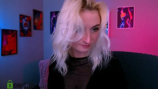 Snapshot of melisa_white1 chatting on April 18, 7:58 pm melisa white1 online show from April 18, 7:58 pm