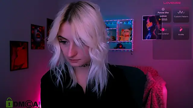 Snapshot of melisa_white1 chatting on May 2, 7:19 pm melisa white1 online show from May 2, 7:19 pm