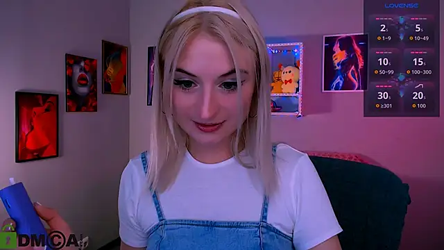 Snapshot of melisa_white1 chatting on May 15, 6:59 pm melisa white1 online show from May 15, 6:59 pm