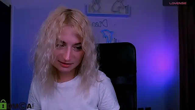 Snapshot of melisa_white1 chatting on July 26, 9:16 am melisa white1 online show from July 26, 9:16 am