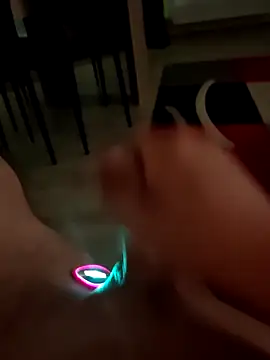 Szeltolo001 online show from March 25, 2:50 am