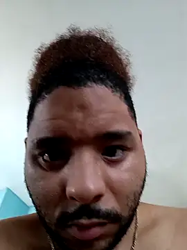 Snapshot of Dj-yefri-pauta chatting on January 21, 1:54 pm Dj-yefri-pauta online show from January 21, 1:54 pm