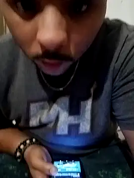 Snapshot of Dj-yefri-pauta chatting on January 30, 9:14 pm Dj-yefri-pauta online show from January 30, 9:14 pm