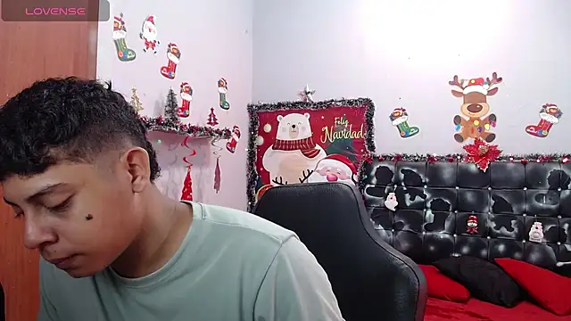 Snapshot of Wiiliam_20 chatting on December 3, 2:49 pm Wiiliam 20 online show from December 3, 2:49 pm