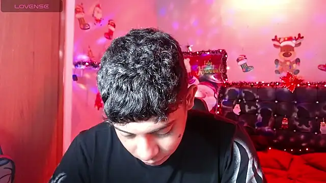 Snapshot of Wiiliam_20 chatting on December 7, 5:20 pm Wiiliam 20 online show from December 7, 5:20 pm