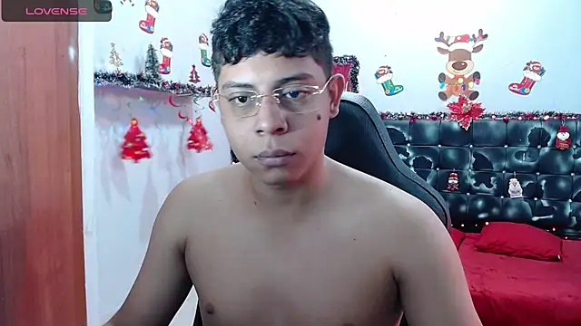 Snapshot of Wiiliam_20 chatting on December 11, 2:44 pm Wiiliam 20 online show from December 11, 2:44 pm