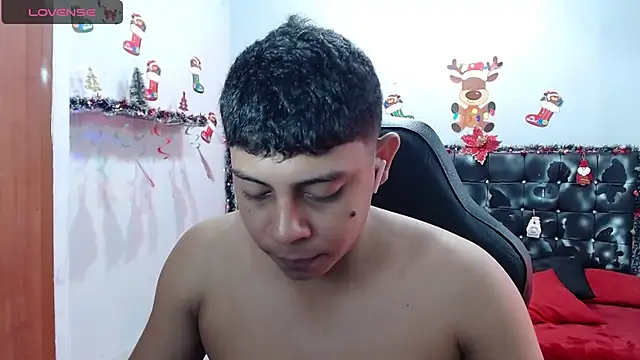 Snapshot of Wiiliam_20 chatting on December 23, 2:28 pm Wiiliam 20 online show from December 23, 2:28 pm