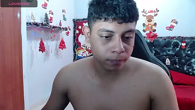 Snapshot of Wiiliam_20 chatting on December 28, 3:48 pm Wiiliam 20 online show from December 28, 3:48 pm