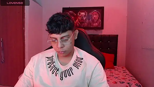 Snapshot of Wiiliam_20 chatting on February 12, 12:22 pm Wiiliam 20 online show from February 12, 12:22 pm