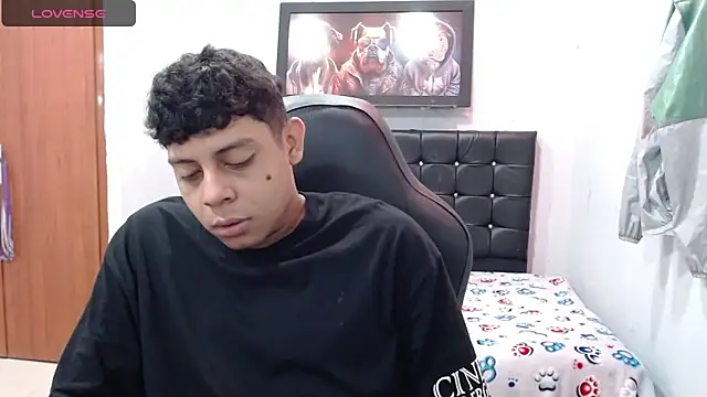 Snapshot of Wiiliam_20 chatting on February 19, 1:06 pm Wiiliam 20 online show from February 19, 1:06 pm