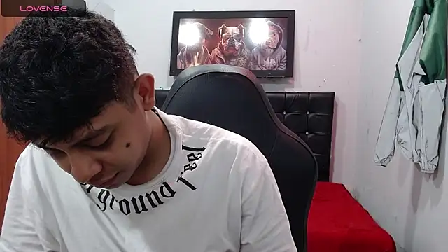 Snapshot of Wiiliam_20 chatting on March 5, 1:17 pm Wiiliam 20 online show from March 5, 1:17 pm