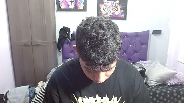 Snapshot of Wiiliam_20 chatting on January 6, 2:43 pm Wiiliam 20 online show from January 6, 2:43 pm